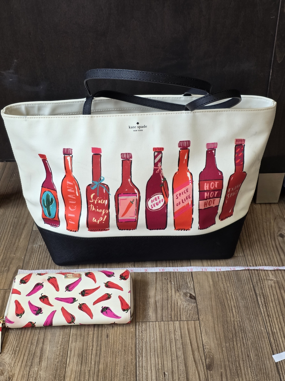 Kate Spade Extra Spicy Hot Sauce Remmi Tote and matching Chili Pepper Zip Wallet - Picture 12 of 12